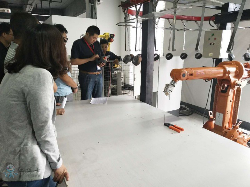 ABB�C���˵��քӲ���ʾ��