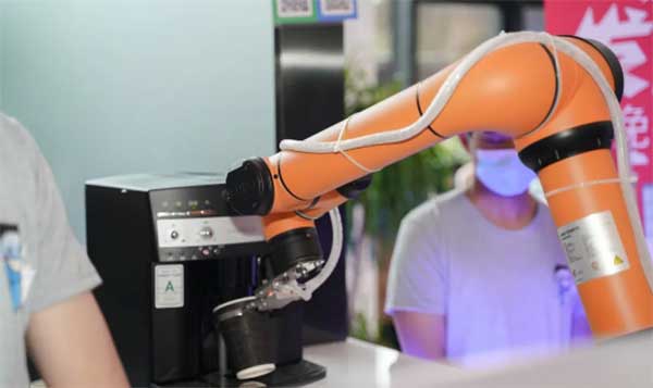 ����ף�R2020���˹������c�����ۡ���(chu��ng)��Փ���A�M��Ļ